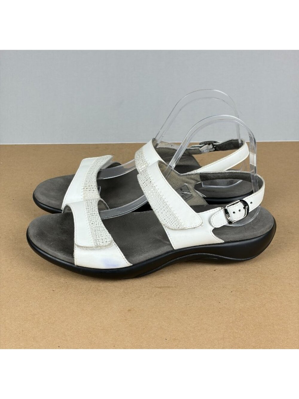 SAS Nudu Heel Strap Leather Comfort Sandals Womens 9 White Adjustable Buckle